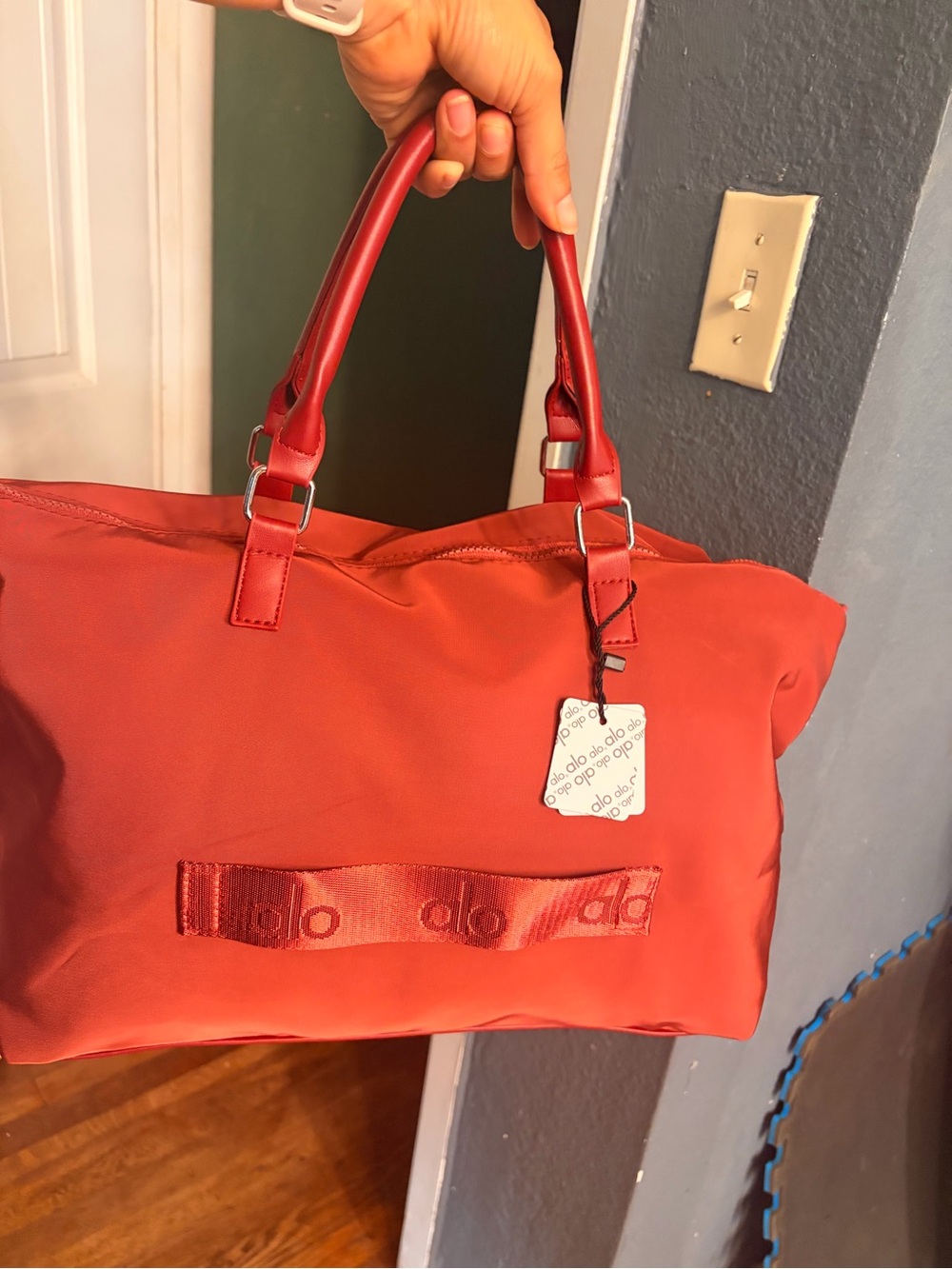 ALO Yoga Coral-Red Everyday Tote - Picture 2 of 4
